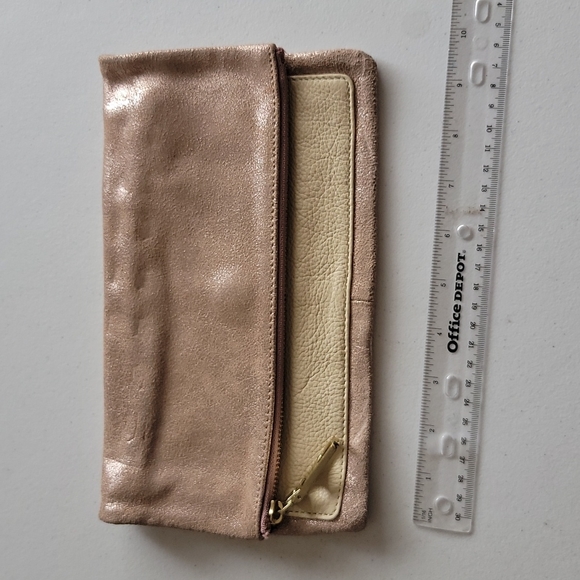 GAP Soft Leather Cream Rose Gold Metallic Clutch - Picture 2 of 11